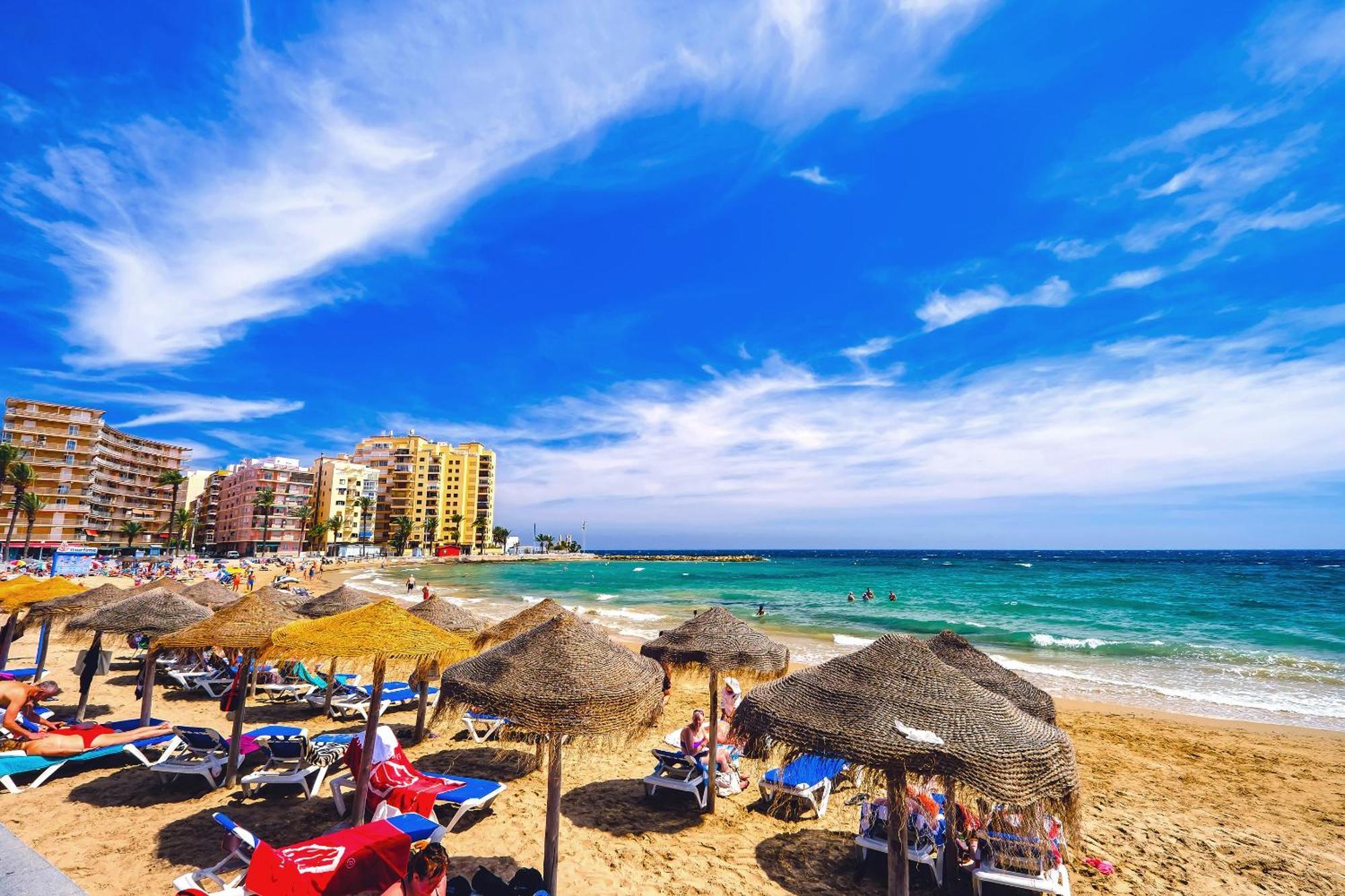 Holiday Royal Suite Concordia Torrevieja Exterior foto