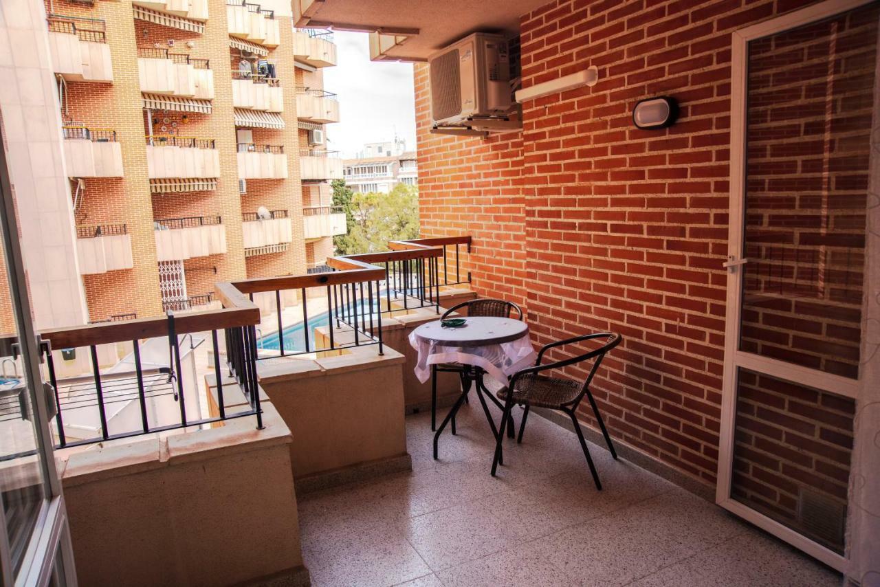 Holiday Royal Suite Concordia Torrevieja Exterior foto