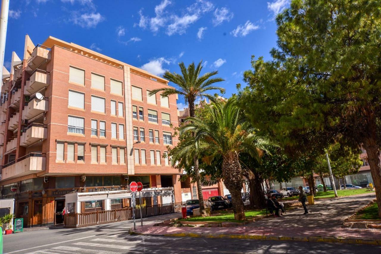Holiday Royal Suite Concordia Torrevieja Exterior foto